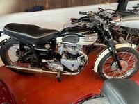TRIUMPH T110 TIGER